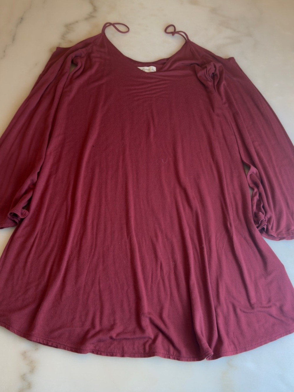 Abercrombie & Fitch Cold-Shoulder Tunic in Burgundy